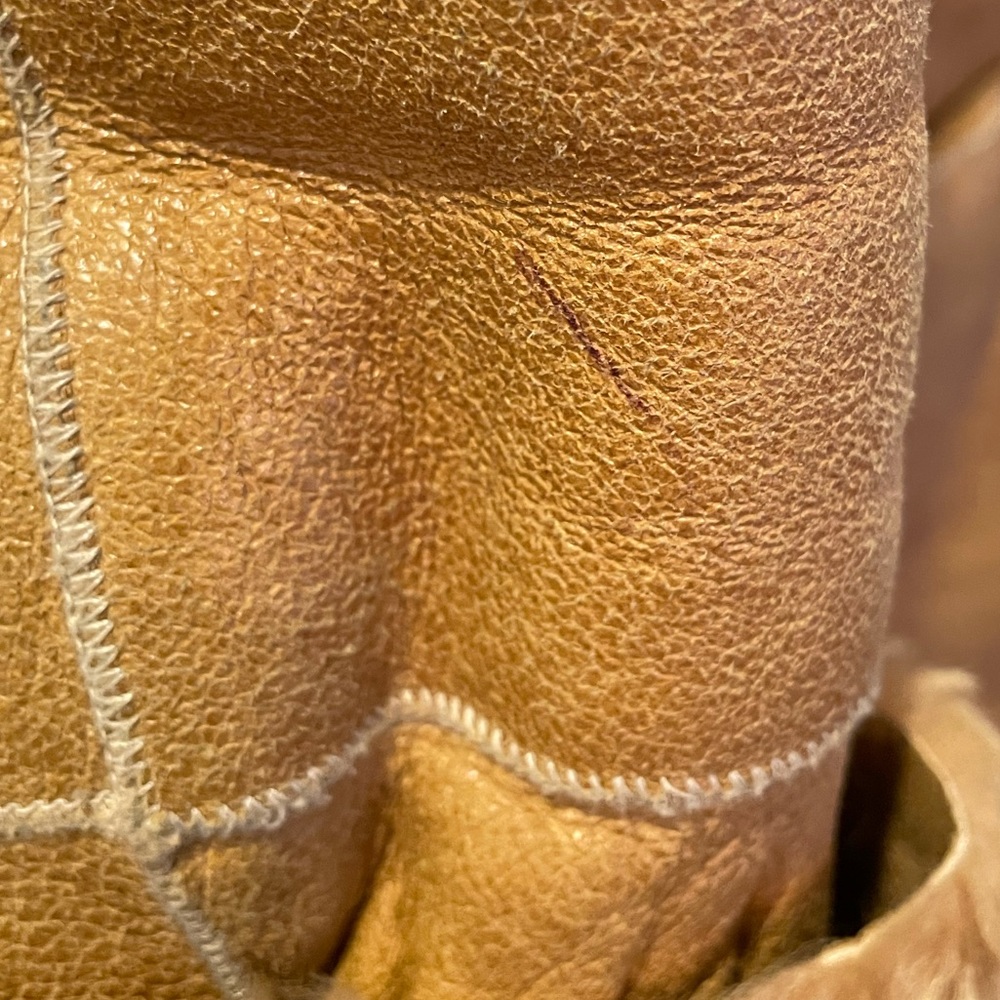 Fantazia Camel Shearling Zip Front Coat - Size S. - Picture 12 of 16